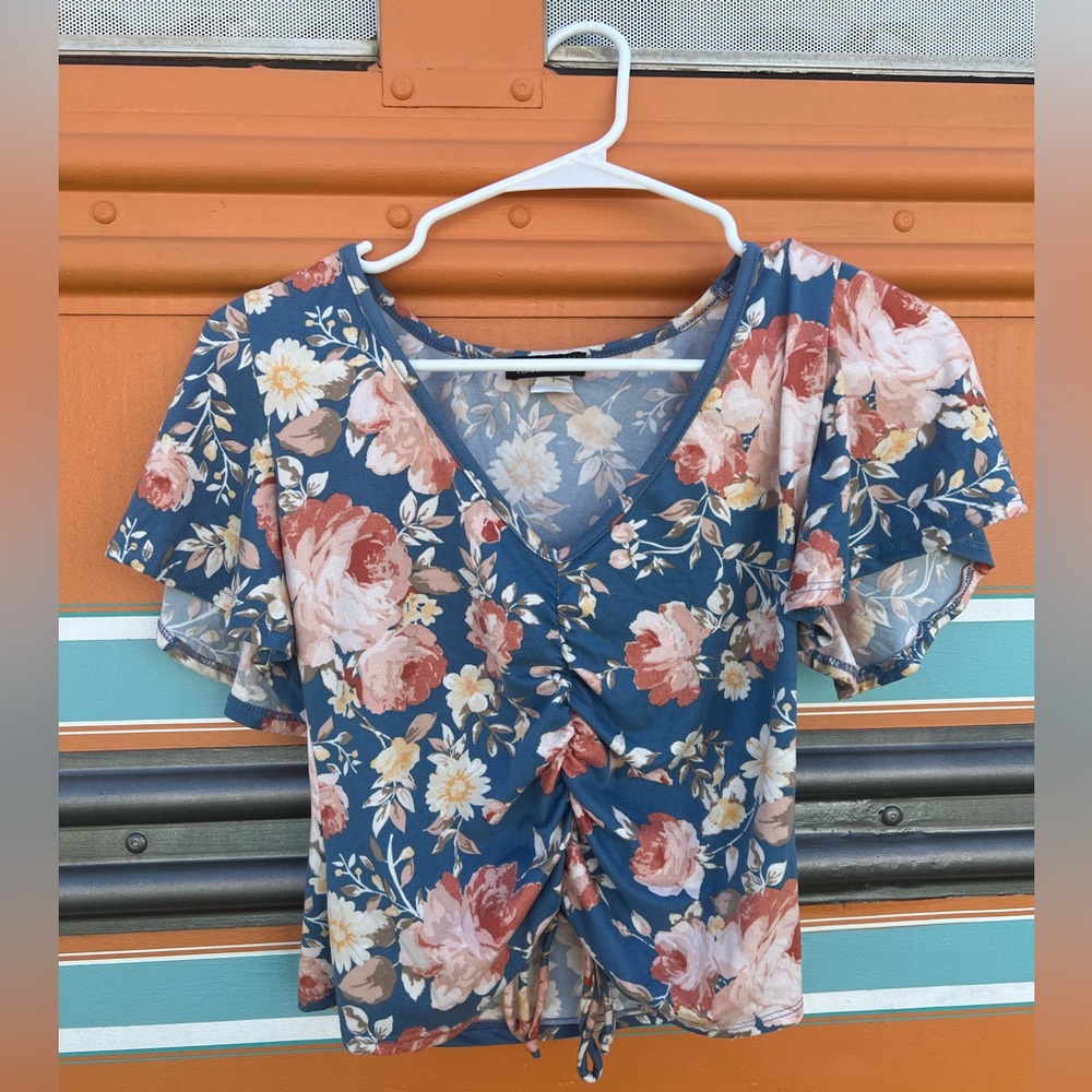 YEMAYA INC Floral Cinched Top